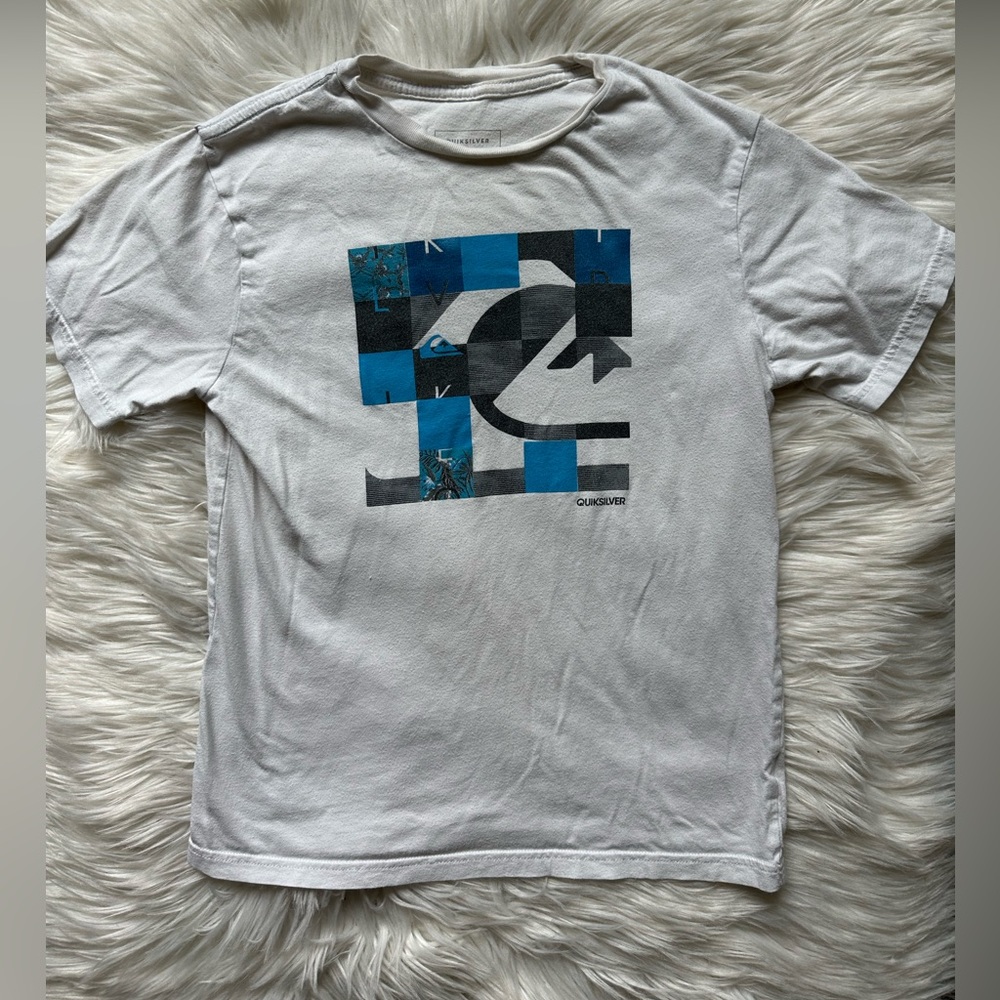 Boys’ Quicksilver graphic tee